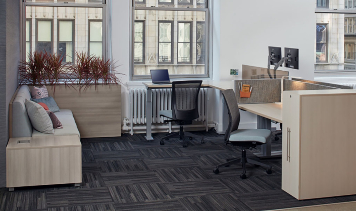 AIS modern desks for commercial office