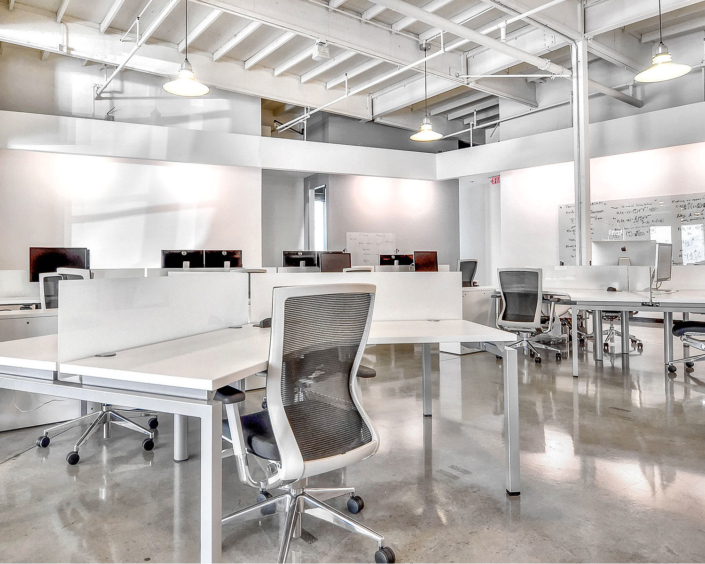Clear design modern workstations with partitions