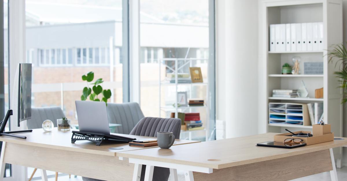 Office wooden desk – Central Oregon Office Interiors, Bend OR