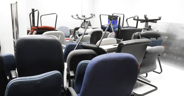 3 Reasons To Consider Donating Old Office Furniture